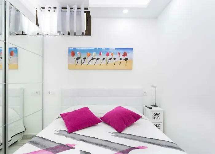 241 Quiet Bungalow With Terrace And Barbecue